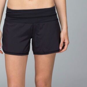 Lululemon Groovy Black Athletic Running Shorts size 6